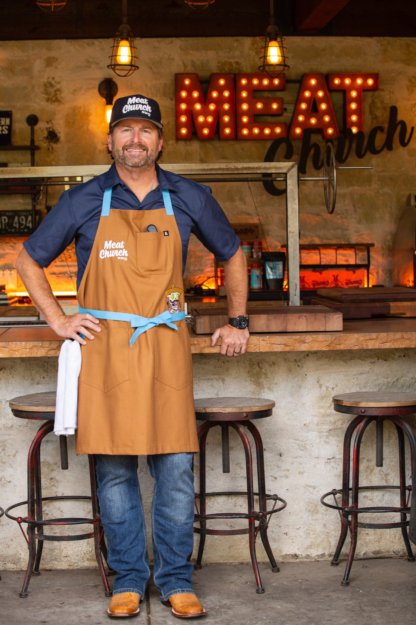 hedley-and-bennett-meat-church-apron-duck-tan-w5 image_912805a7-8b3f-48b2-8698-64cb1afdc18a.jpg
